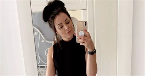 Mum Who Suffered Painful Sex Discovers Huge Growth That Makes Her Look Pregnant The Mirror