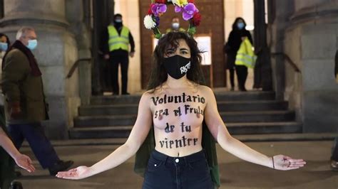 Topless Femen Protesters Telegraph