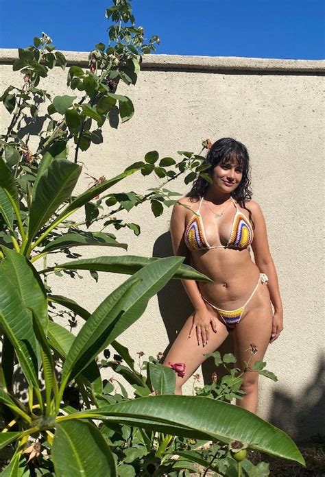 5 Hot Sexy Ashlie Holbrook Bikini Pics