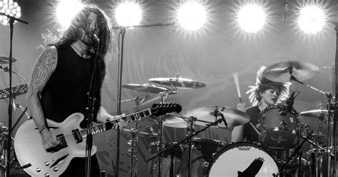 But Here We Are Foo Fighters lanza nuevo álbum Best FM