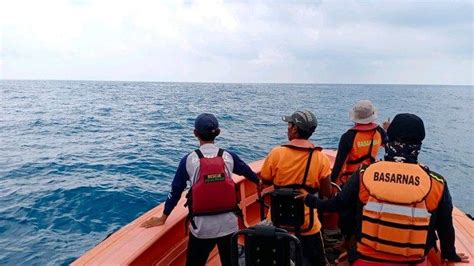 Tim SAR Hanya Temukan Serpihan Kayu Di Laut Jawa Delapan ABK Kapal