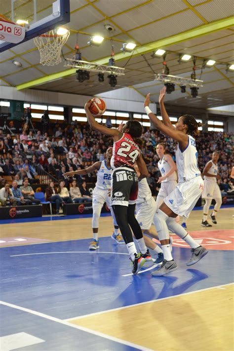 Copa de la Reina Perfumerías Avenida consigue su octava Copa tras