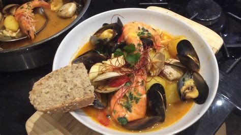 Soupe De Poisson Aux Fruits De Mer Recette Facile Youtube