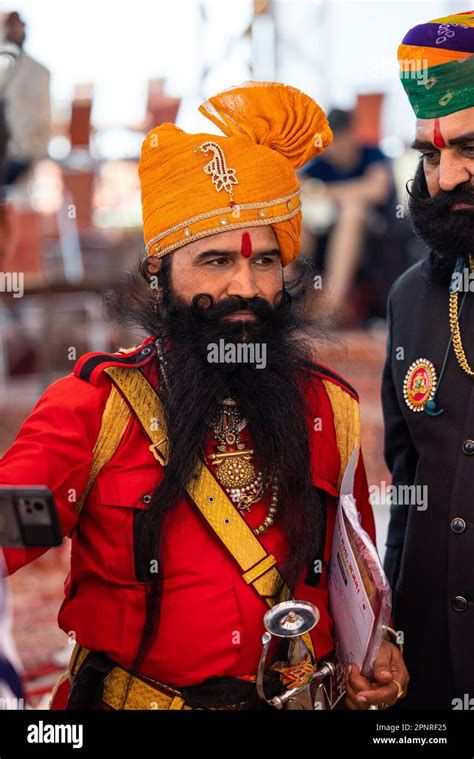 Foire De Pushkar Portrait D Un Rajasthani Rajput M Le Avec La Barbe Et