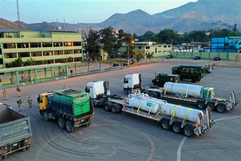 Salida del convoy del Ejército que traslada la planta de oxígeno hacia