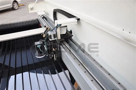 Ball Screw Co2 Laser Cutting Machine