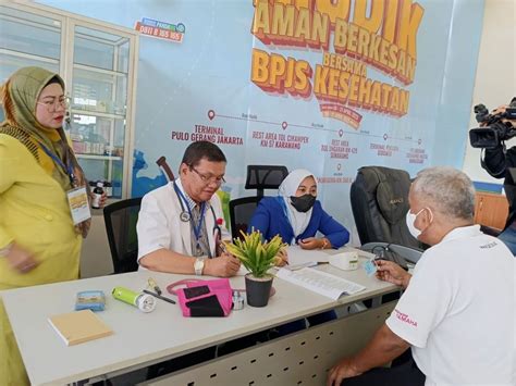 Posko Mudik BPJS Kesehatan Hadirkan Layanan Pijat Tuna Netra Gratis