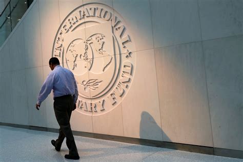 Imf Executive Board Approves Bln Egypt Extended Arrangement Reuters