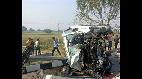 5 Killed 9 Injured In Mishap On Agra Lucknow Expressway Hindustan Times