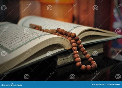 The Holy Quran With Tasbih Rosary Beads Stock Image Image Of Islam