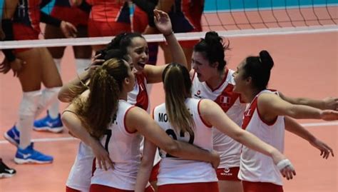 Perú luchó pero cayó 3 2 ante Brasil en la final de vóley por los