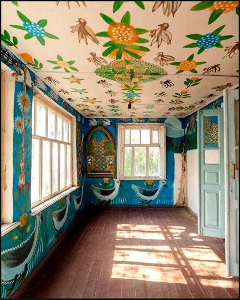 Ukraine Artist Polina Rayko Farmer Painted House In Tsurupinsk