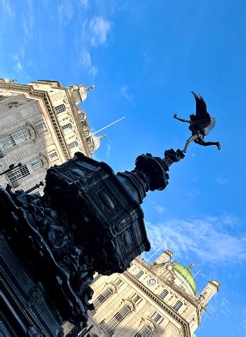 Piccadilly Circus Statue Pictures | Download Free Images on Unsplash