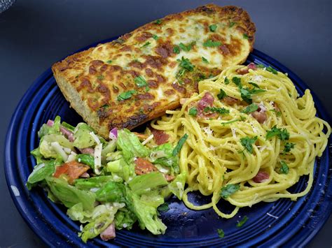 Homemade Spaghetti Carbonara With Garlic Bread Rfood