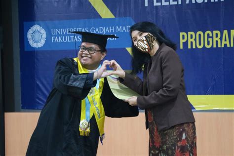 Pelepasan Wisudawan Wisudawati Program Studi Sarjana Psikologi Periode