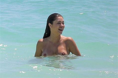 Arianny Celeste Ex Ring Girl Do Ufc E Modelo Fez Topless Com Amiga Em