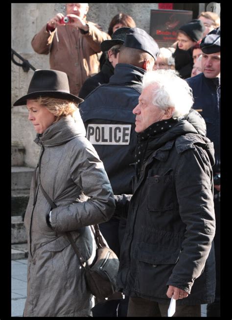 Photo Mathilde Penin Et Jean Luc Moreau Lors Des Obs Ques D Annie