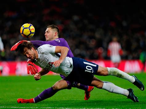 Harry Kane And Heung Min Son Help Superb Tottenham Thrash Stoke In