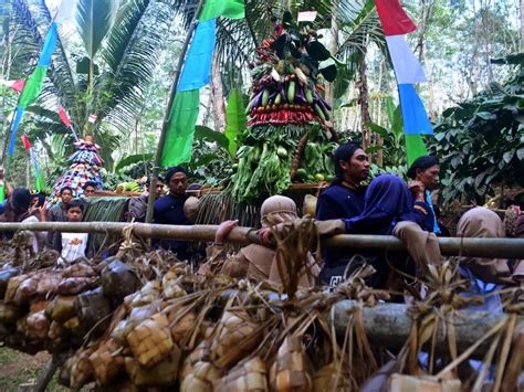 Nyadran Sewu Kupat Tradisi Menjaga Sumber Air Desa