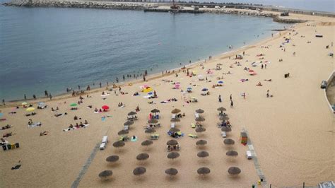 Levantada interdição a banhos na praia dos Pescadores na Ericeira CNN