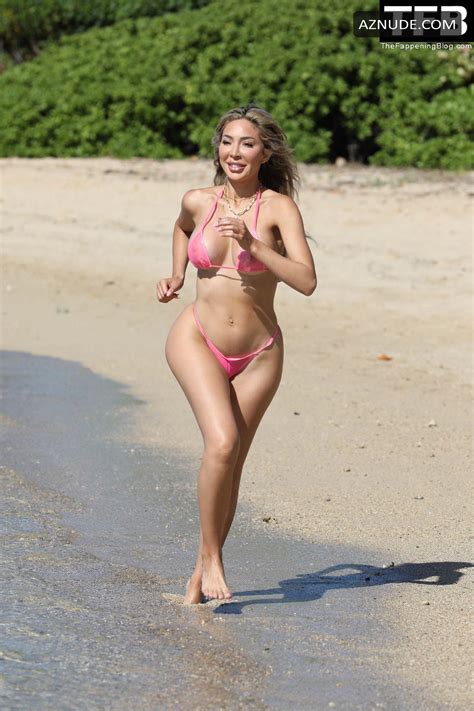 Farrah Abraham Sexy Seen Showing Off Her Curves Wearing A Pink Bikini