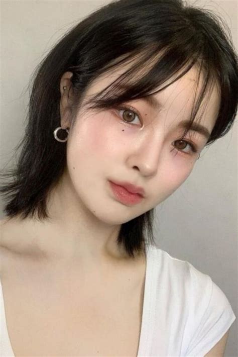 Inspirasi Gaya Rambut Bob Poni Ala Wanita Korea Makin Cantik Dan