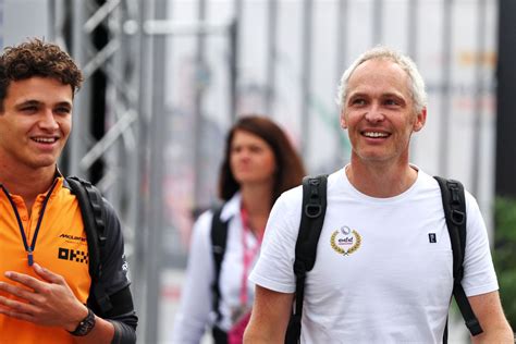 Papa Norris Heeft Duidelijk Doel Voor Lando Na Overwinning In Miami
