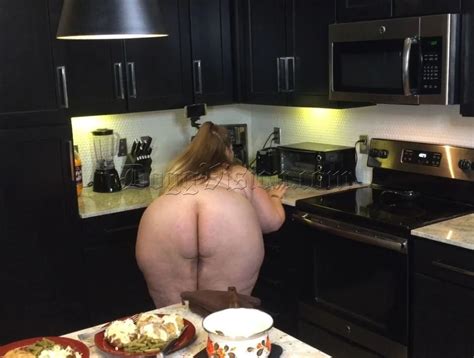 Big Booty Blonde BBW Cooking Show Nude Pics XHamster