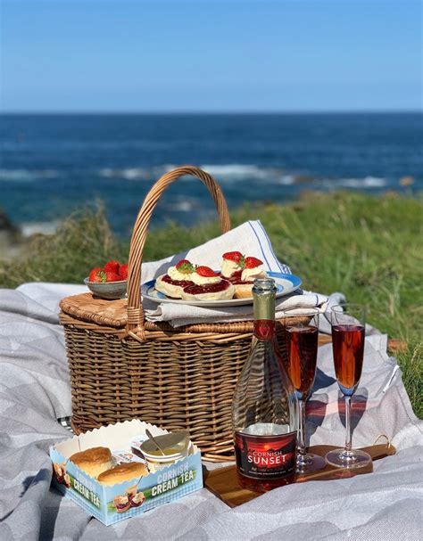 Complete Cornish Cream Tea With 75cl Cornish Sunset Cornish Cream