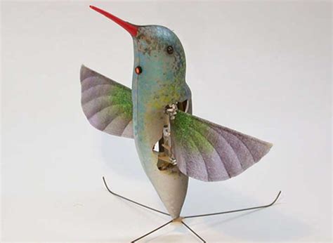 DARPA'S Nano Robot Spy Hummingbird Moves Just Like a Real Bird!