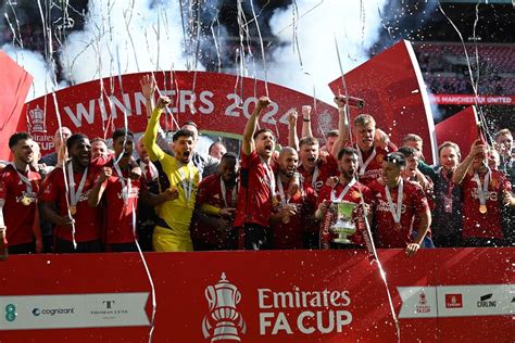 Video Manchester United Trophy Lift As Fa Cup Champions