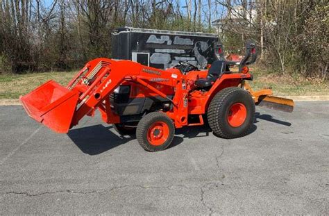 Kubota L Tractor With Kubota La Loader Click For Full