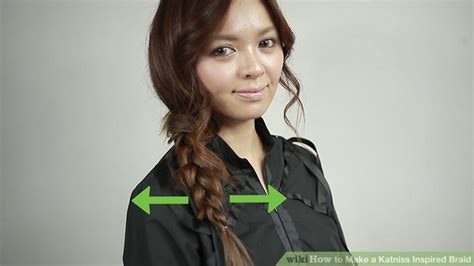 How to Make a Katniss Inspired Braid: 12 Steps (with Pictures)