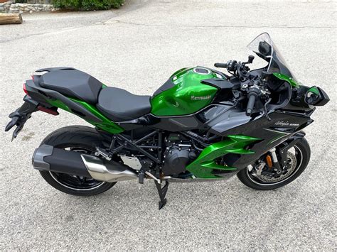 Kawasaki Ninja H Sx Review All The Thrills None Of The Drama