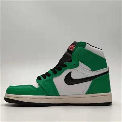 Кроссовки Nike Air Jordan 1 - купить с доставкой по выгодным ценам в ...
