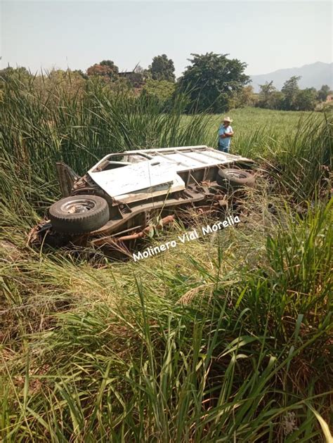 Accidente Al Menos Heridos En Volcadura Sobre La Carretera A