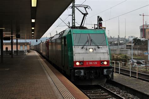 Durchfahrt Am 15 01 2014 Von AlphaTrains Crossrail E186 126 Zusammen