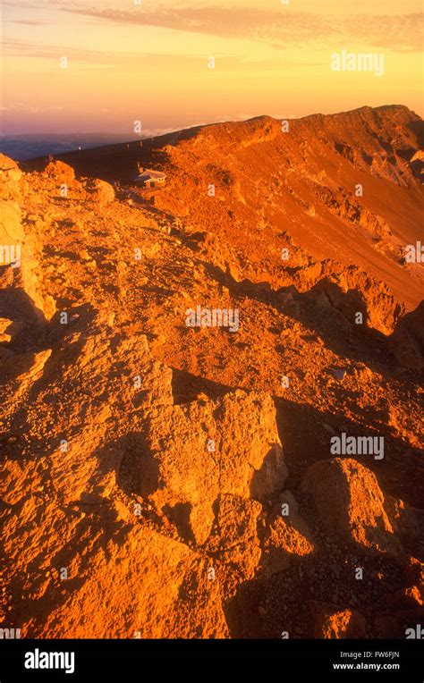 Rim Of A Volcanic Crater Haleakala National Park Maui Hawaii Usa