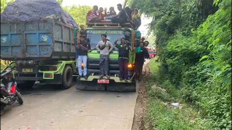 Sopir Pengangkut Sampah Ke Tempat Pembuangan Akhir Sarimukti Demo