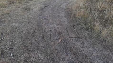 Отец с сыном нашли в лесу надпись "ПОМОГИТЕ"! Поняв в чём дело, они тут ...