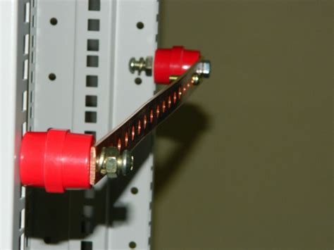 Шина заземления медная 19" горизонтальная