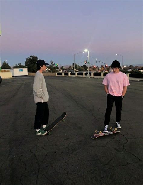 Skater Boys Style 90s, Look Skater, Skateboarding Aesthetic, Skate ...