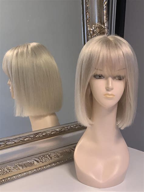 Marella White Bob Niezwykle Lekka Peruka Bia Y Blond W Osy Naturalne