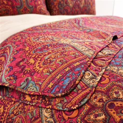 Boho Paisley Print Luxury Quilt And Shams Bedding Set Bohemian Damask