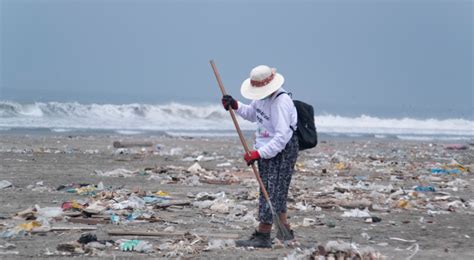 Recogen Toneladas De Basura En Las Playas De Ventanilla