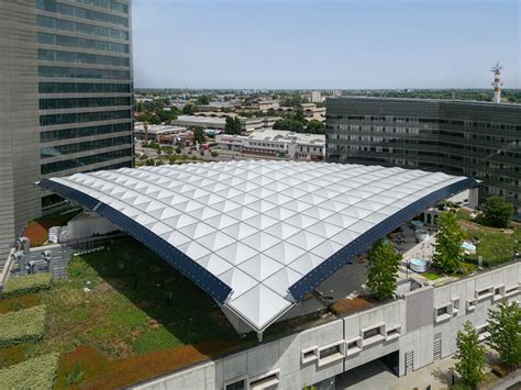 La Vela Unipol Un Icona Architettonica Canobbio