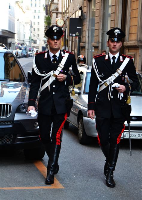 Half Windsor Full Throttle: Stylish Italian Police Uniforms - Carabinieri