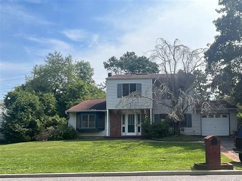 21 Victoria Circle East Patchogue NY 11772 MLS 3503492 Trulia