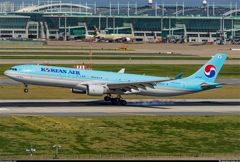 Hl Korean Air Airbus A Photo By H Bin Plane Photo Id