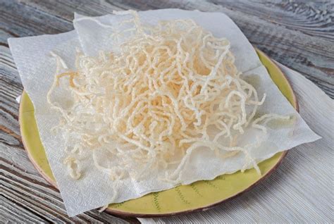 Like Magic Thai Crispy Rice Noodles Quickly Puff Up In Hot Oil Rice